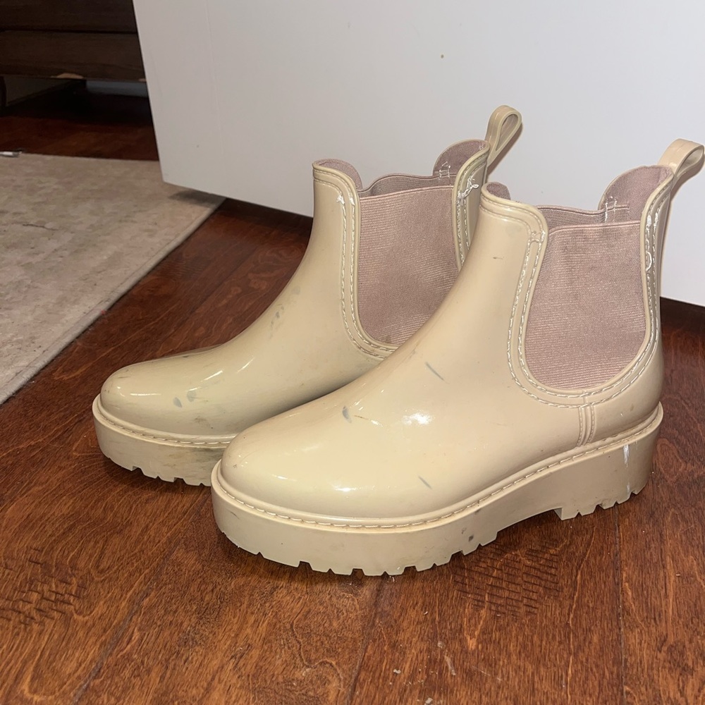 Steve Madden water proof bootie